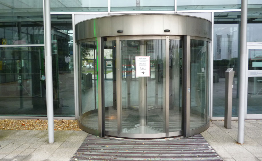 Automatische-Karusselltuere-707.jpg